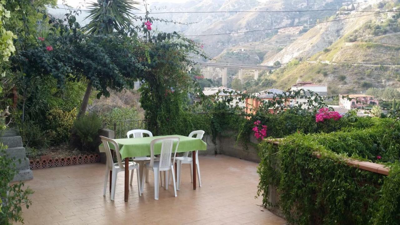 Baia Taormina Apartment ジャルディーニ・ナクソス エクステリア 写真